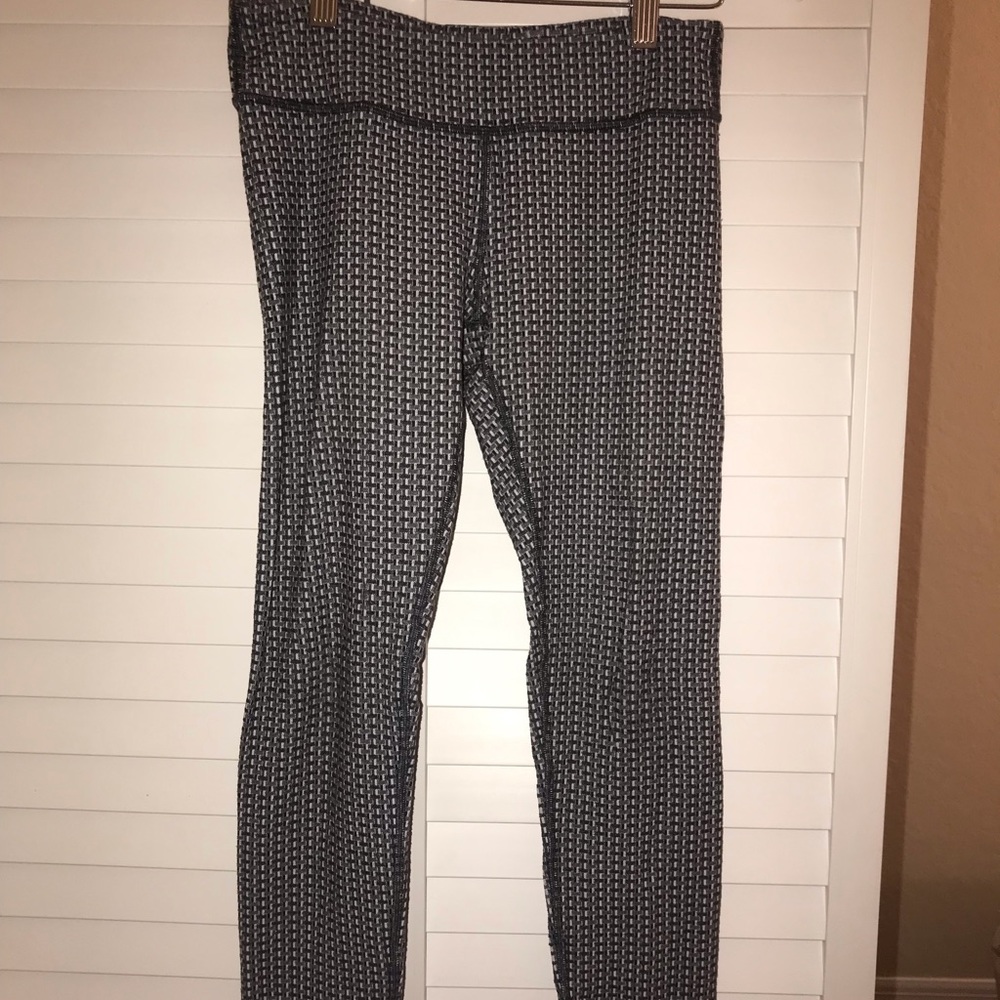 Leggings// IVIVVA